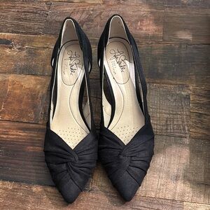J.Renee Elegant Black Knot Heels